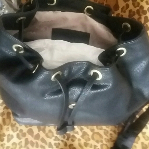 Womens's backpack  NWT no tear ! - Picture 3 of 16